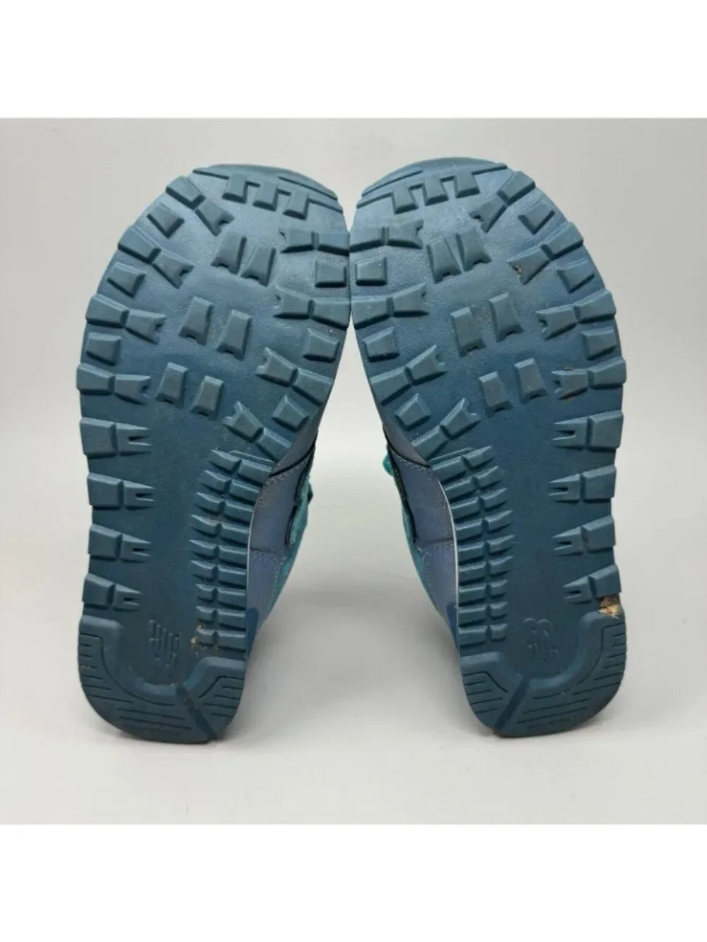 New Balance 574 Core Classic Low Top Running Shoes Womens Size 5 Teal Blue